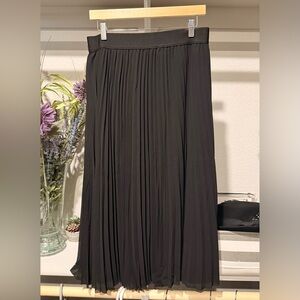 Quince Black Pleated Skirt